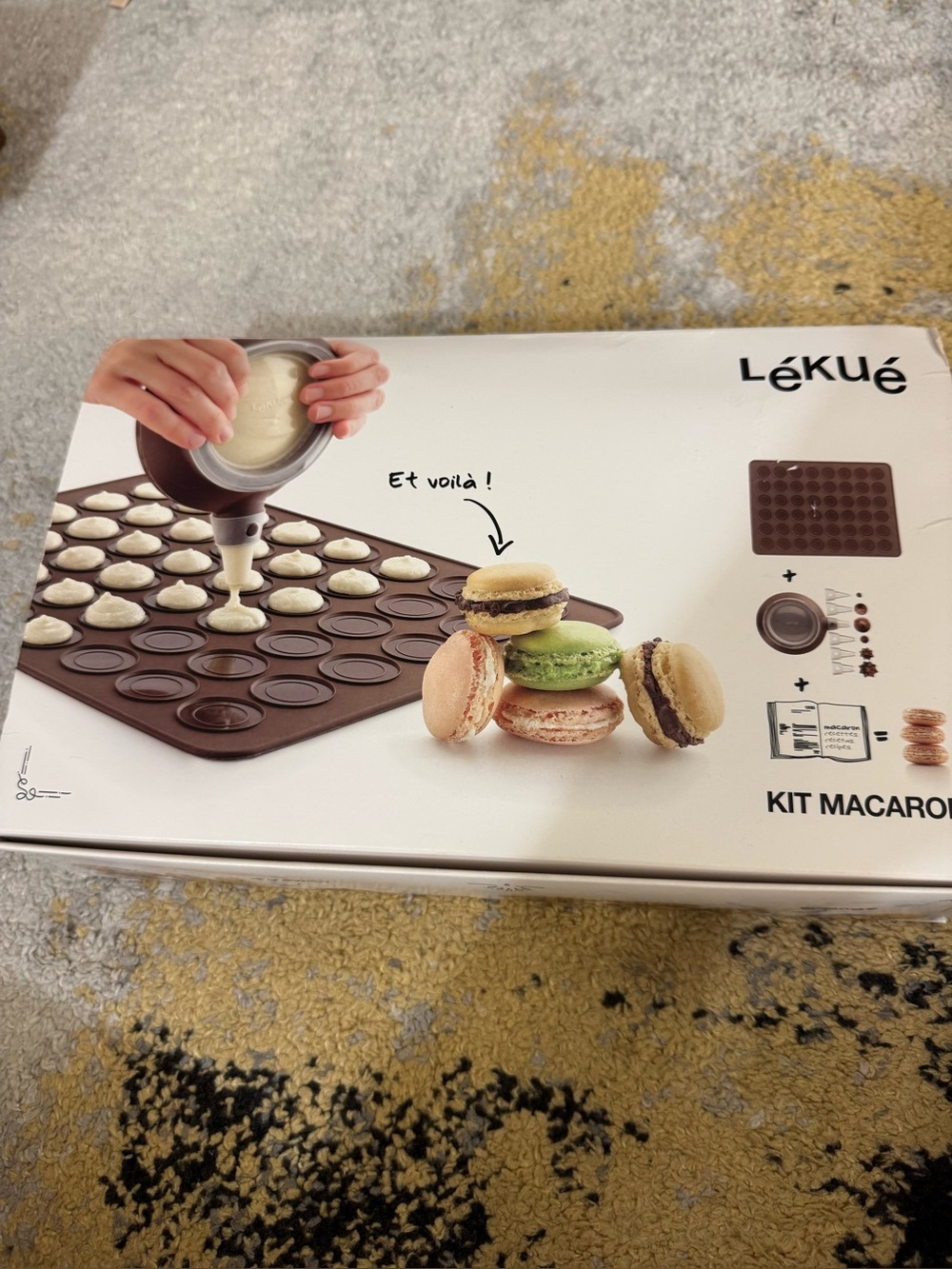Lékué Macaron Kit - Brown Silicone Baking Mat set